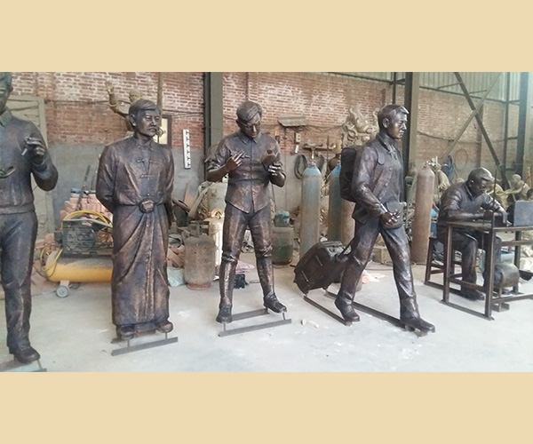 現(xiàn)代人物銅像