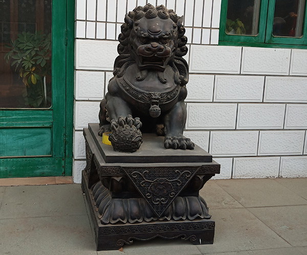 銅獅子
