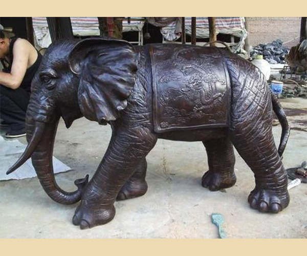 銅大象